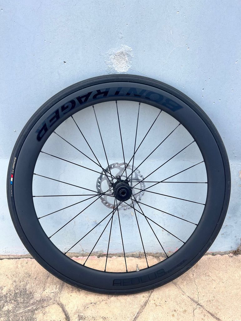 Used Bontrager Aeolus Elite 50 Carbon OCLV Tubeless Ready 2024 bike — image 7 of 9
