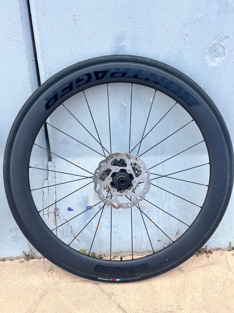 Used Bontrager Aeolus Elite 50 Carbon OCLV Tubeless Ready 2024 bike — image 9 of 9