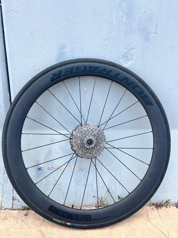 Used Bontrager Aeolus Elite 50 Carbon OCLV Tubeless Ready 2024 bike — image 2 of 9