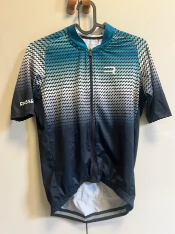 Used Finisseur Cycling Jersey bike