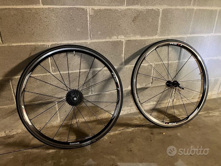 Used Shimano RS11 Wheelset bike — image 1 of 6