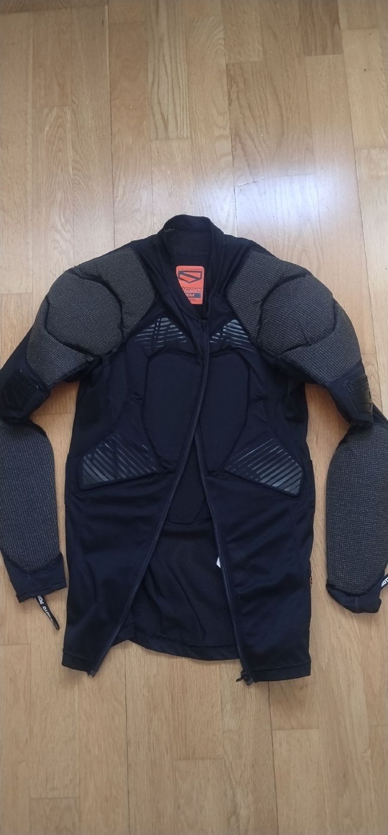 Used Ion Field Armor Compression Shirt bike — image 1 of 8