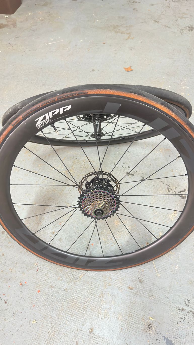 Used Zipp 303S bike — image 3 of 3