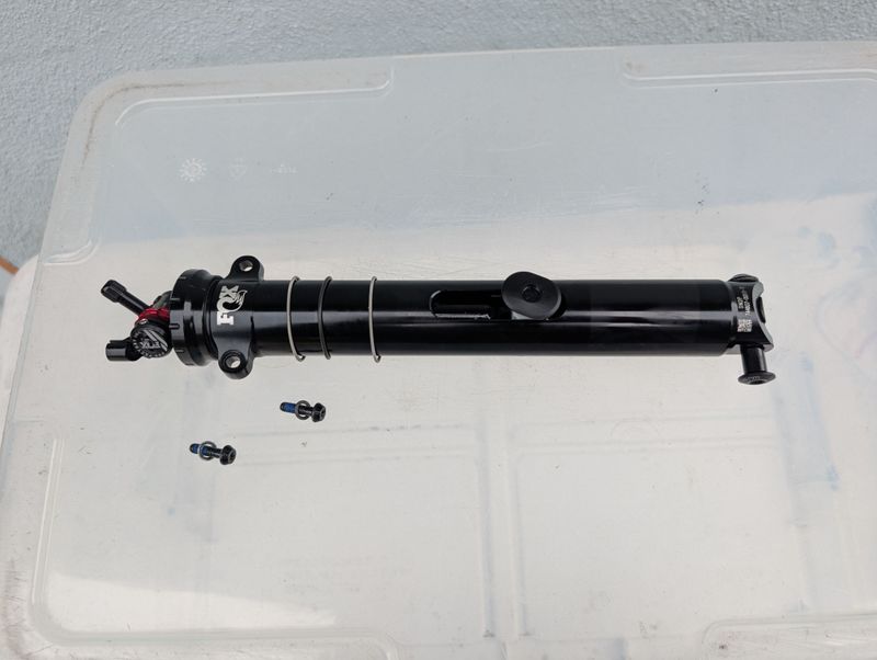 Used Fox Trek IsoStrut, Performance shock, air spring, DPS 2-position remote damper, 235mm x 32.5mm Rear Suspension