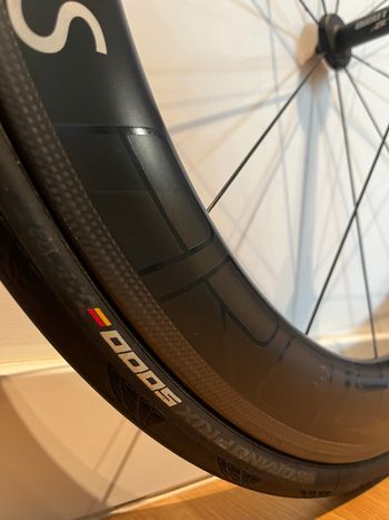 Used Dt Swiss ARC 1400 DICUT 60+80mm Carbon Wheelset 2020 bike — image 3 of 6