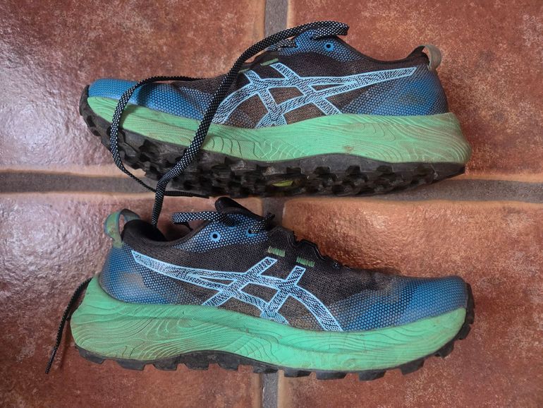 Used Asics Trabuco 12 bike — image 8 of 14