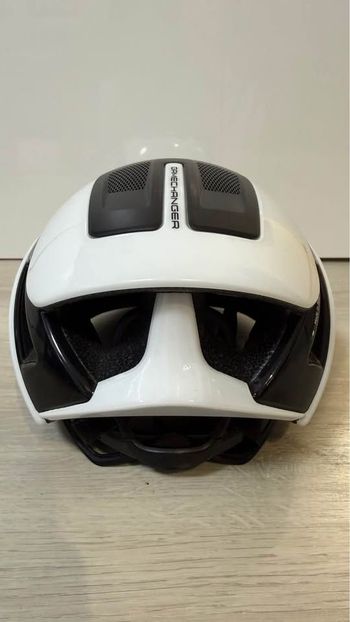 Used ABUS GameChanger 2.0 MIPS Helmet 2025 bike — image 4 of 5