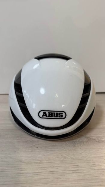 Used ABUS GameChanger 2.0 MIPS Helmet 2025 bike — image 2 of 5