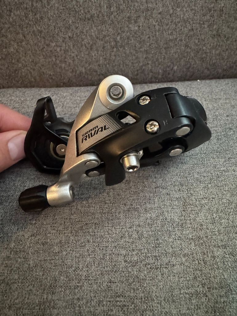 Used Sram Rival 22 12-speed 2025 bike — image 1 of 4