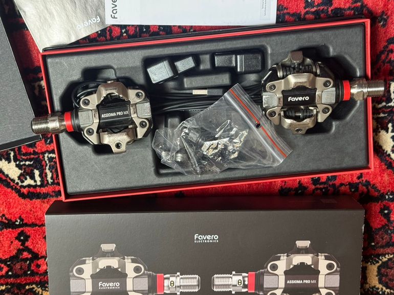Used Favero Assioma PRO MX-2 Dual-sided MTB Power Meter Pedals 2025 bike — image 3 of 7