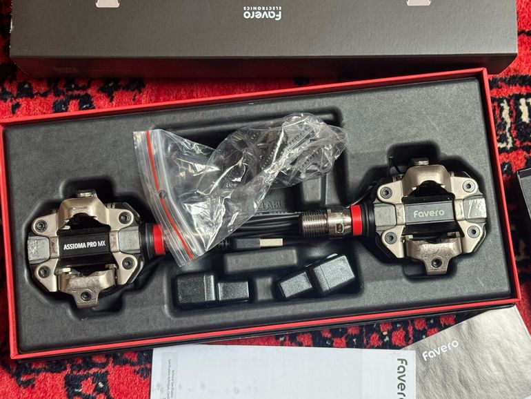 Used Favero Assioma PRO MX-2 Dual-sided MTB Power Meter Pedals 2025 bike — image 2 of 7