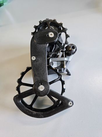 Used Sram Rival AXS Rear Derailleur 2021 bike — image 3 of 5