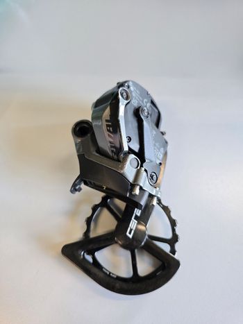 Used Sram Rival AXS Rear Derailleur 2021 bike — image 2 of 5