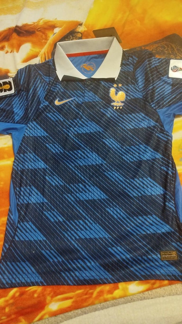 Used Nike France Jersey 2026 bike — image 1 of 8