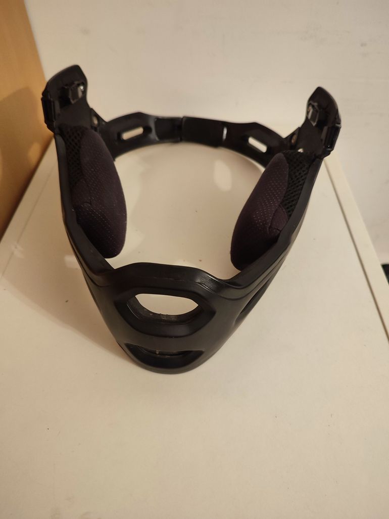 Used Bell Super 3R MIPS Helmet bike — image 3 of 5