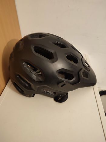 Used Bell Super 3R MIPS Helmet bike — image 2 of 5