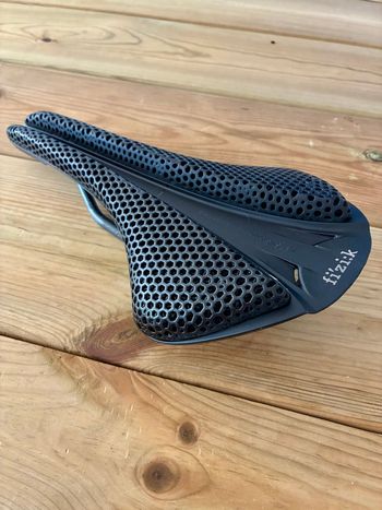 Used Fizik ANTARES R1 Versus Evo Adaptive 149mm 2025 bike — image 2 of 7