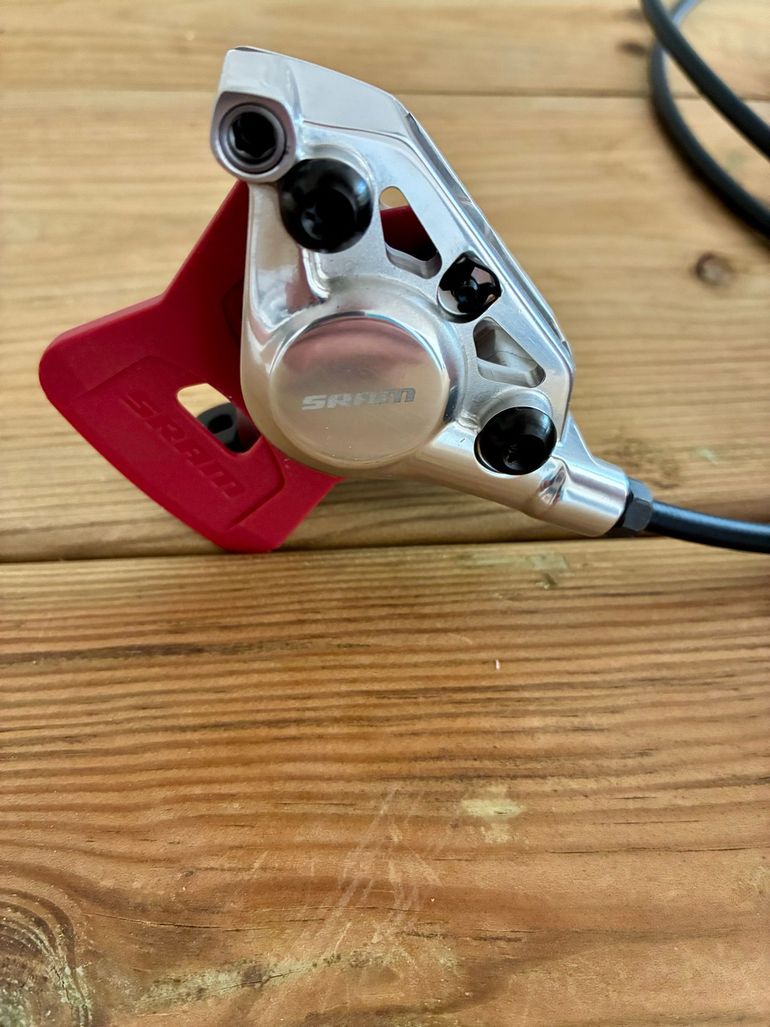 Used Sram RED AXS E1 Flat Mount 2000mm 12V Lever and Rear Caliper 2026 bike — image 6 of 6