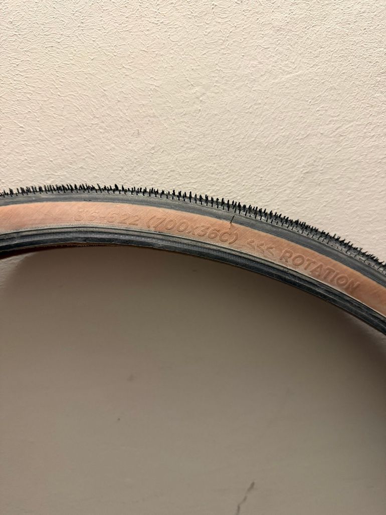 Michelin Power Adventure Tubeless 700x36 bike d'occasion — image 3 sur 3