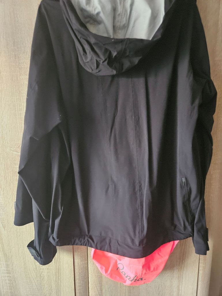 Used Rapha Jacket bike — image 1 of 4