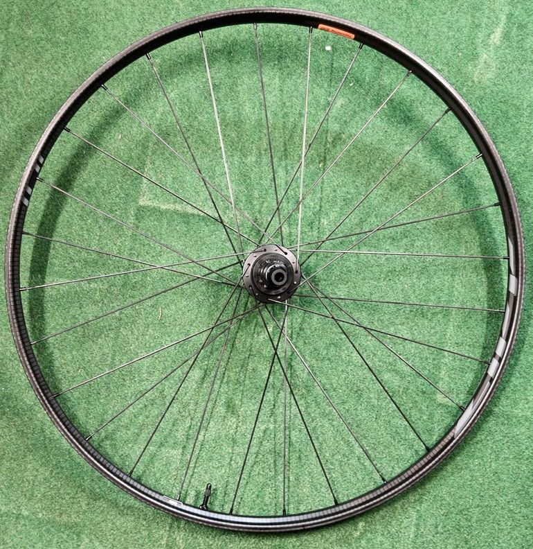 Used Zipp 101 XPLR Carbon 700 C Laufrad hinten XDR Gravel bike — image 1 of 8