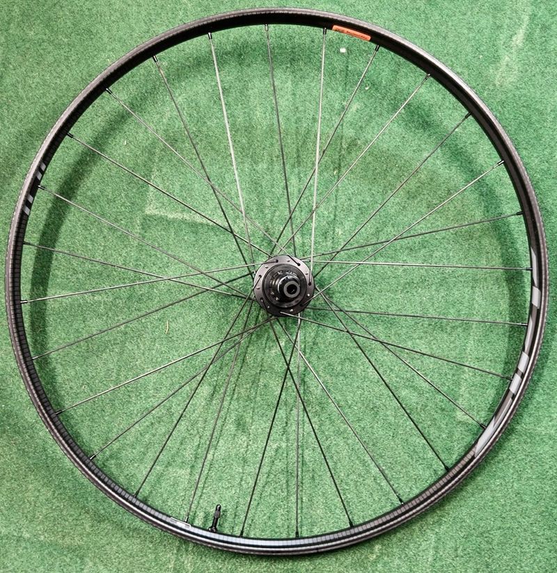 Używany Zipp 101 XPLR Carbon 700 C Laufrad hinten XDR Gravel Wheels
