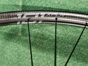 Used Zipp 101 XPLR Carbon 700 C Laufrad hinten XDR Gravel bike — image 3 of 8