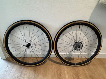 Reserve 32 Carbon Wheelset Road Wheels usato