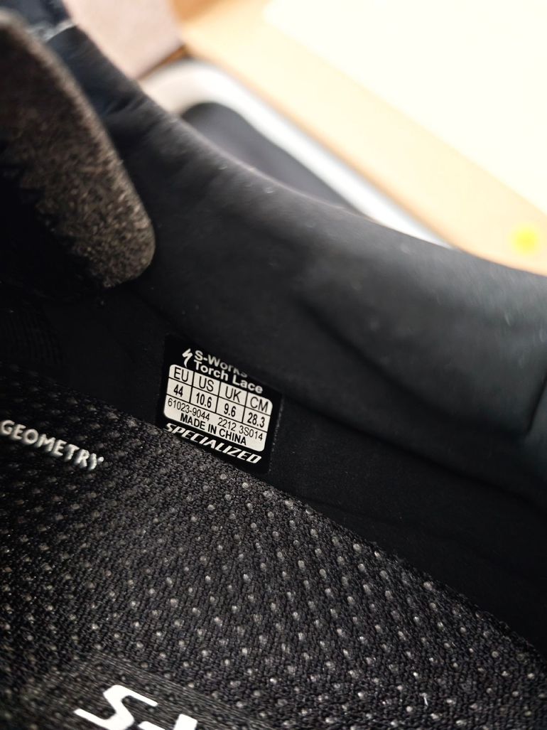 Used Specialized S-Works Torch Lace 2026 bike — image 3 of 4