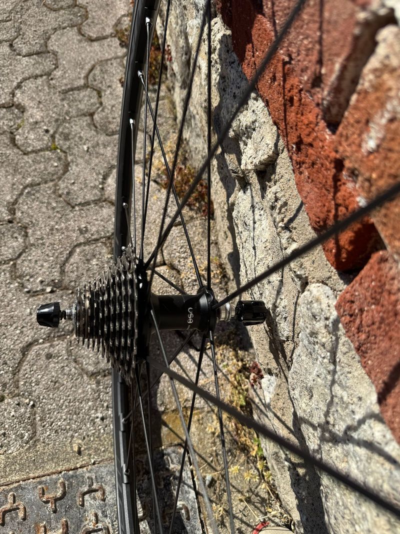 Used Fulcrum Racing Zero C17 2024 bike — image 8 of 11