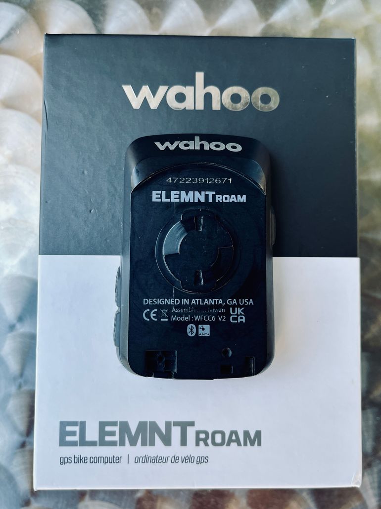 Used Wahoo ELEMNT ROAM V2 GPS Bike Computer 2022 bike — image 8 of 10