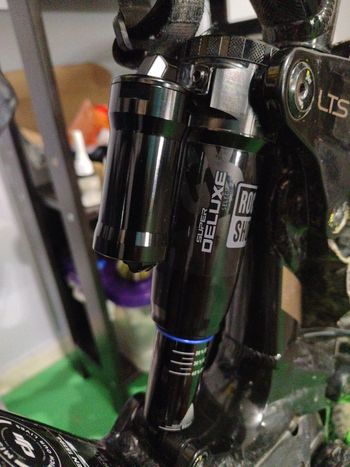 Used RockShox Super Deluxe Select 2025 bike — image 2 of 3