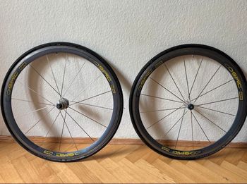 Used Mavic Cosmic Pro Carbon Wheelset bike — image 6 of 8