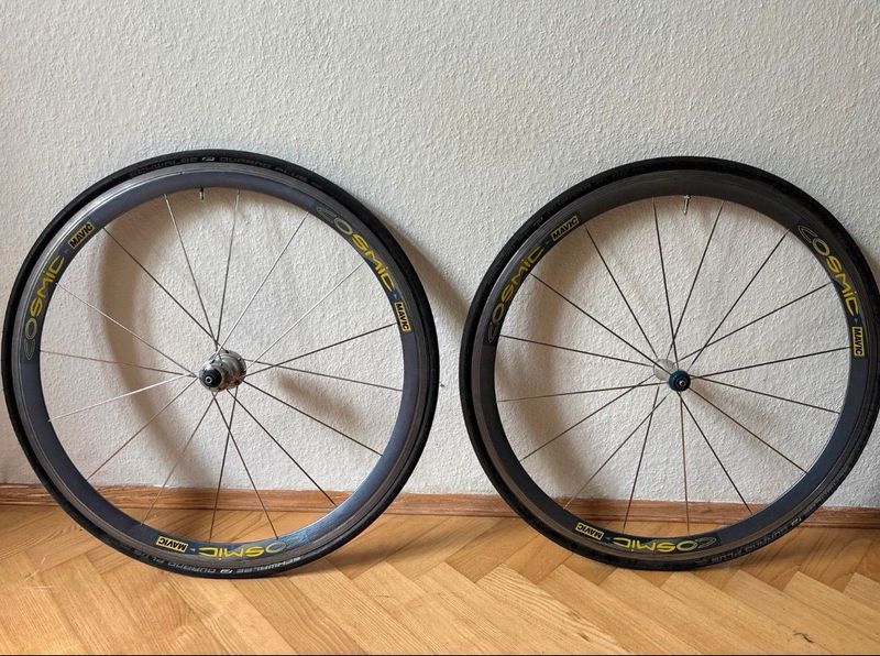 Mavic Cosmic Pro Carbon Wheelset bike usato — immagine 6 di 8