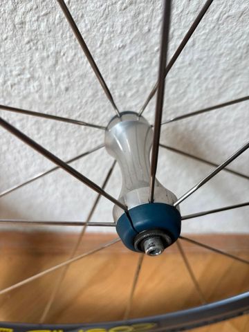 Mavic Cosmic Pro Carbon Wheelset bike usato — immagine 7 di 8