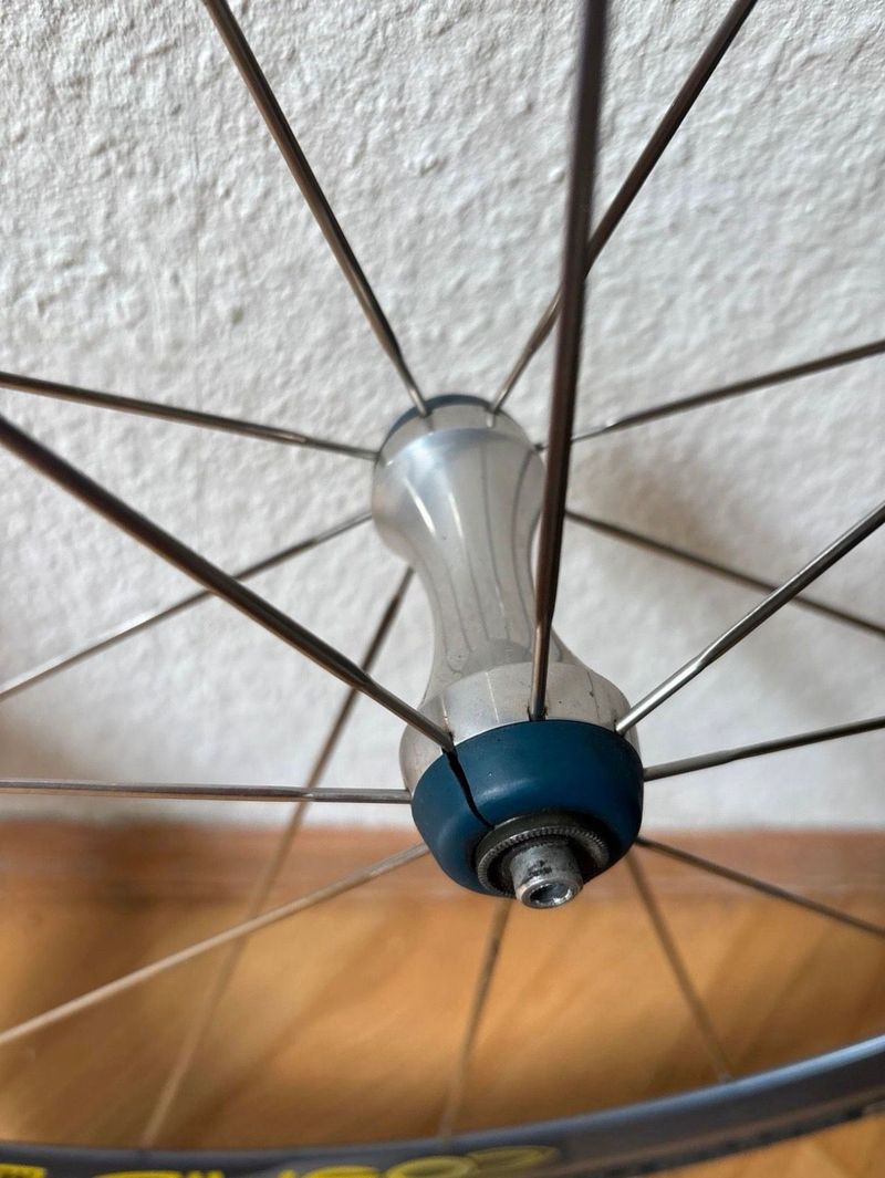 Mavic Cosmic Pro Carbon Wheelset bike usato — immagine 7 di 8