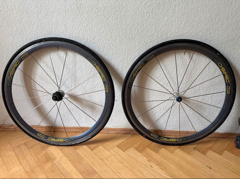 Mavic Cosmic Pro Carbon Wheelset bike usato — immagine 1 di 8