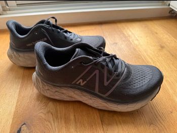 Used New Balance Fresh Foam X More v4 bike — image 4 of 5