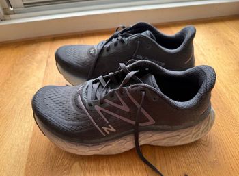Used New Balance Fresh Foam X More v4 bike — image 2 of 5