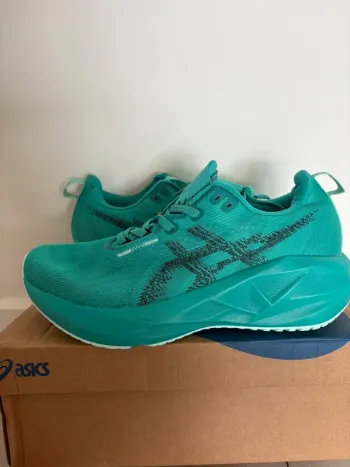Used Asics Novablast bike