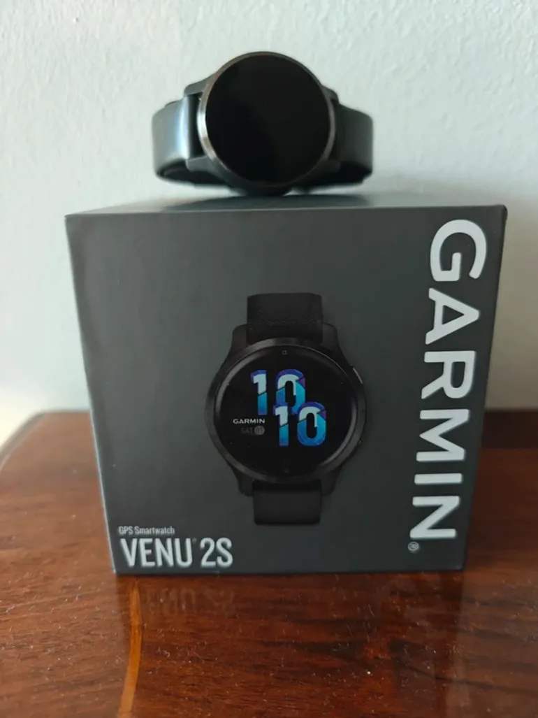 Used Garmin Venu 2S bike — image 1 of 8