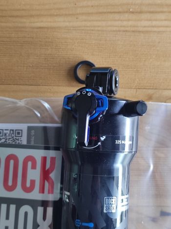 Used RockShox Deluxe Ultimate Debonair 210x55mm 2026 bike — image 4 of 5