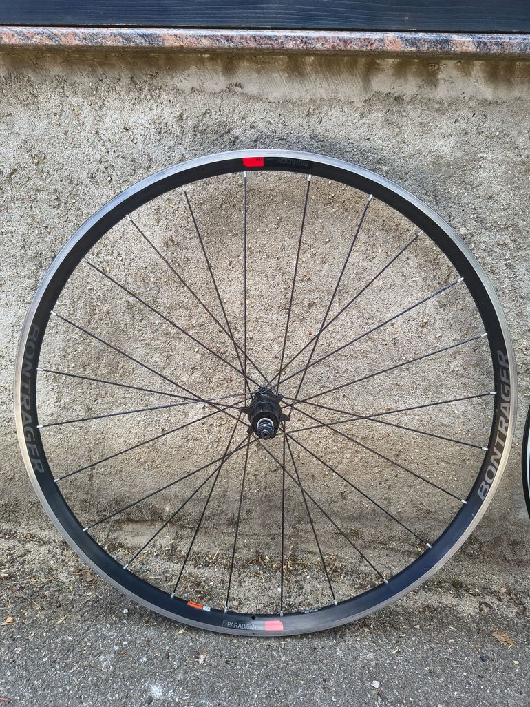 Used Bontrager Paradigm Comp TLR Wheelset 2021 bike — image 4 of 7
