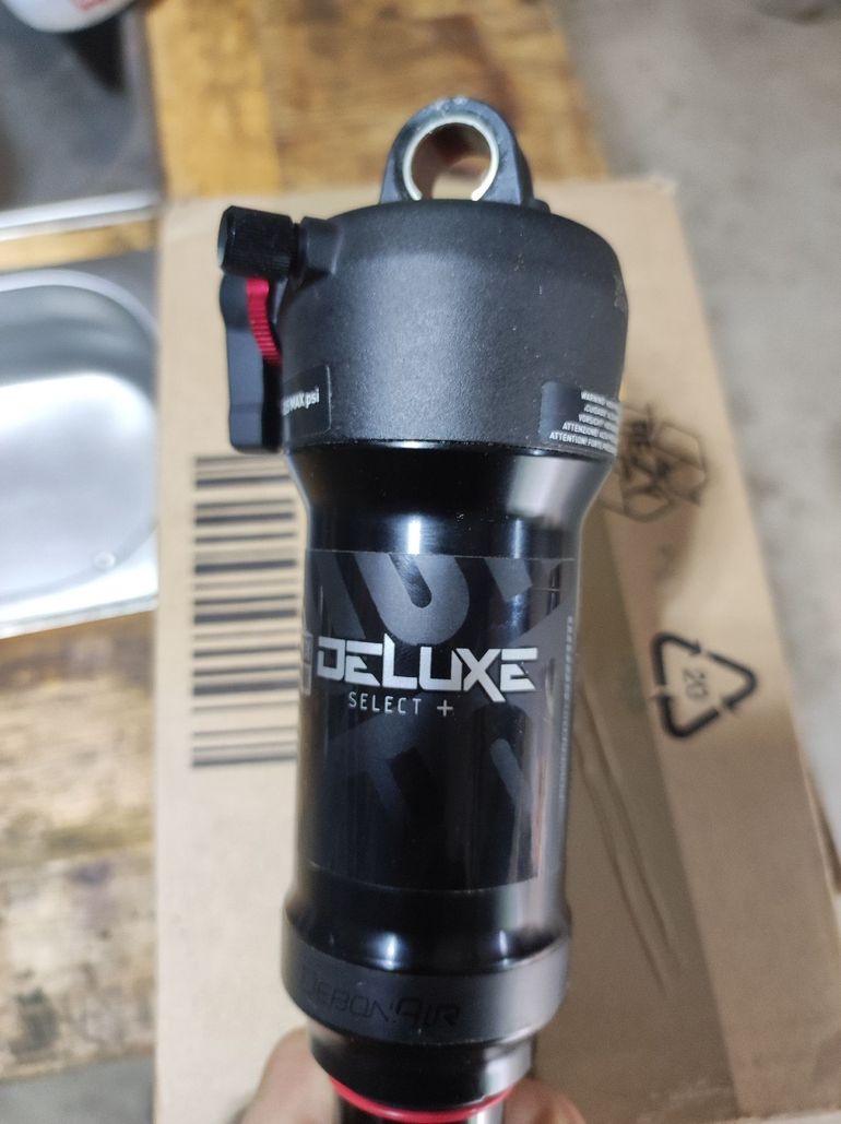 Used RockShox Deluxe Select 210x55 2024 bike — image 5 of 5