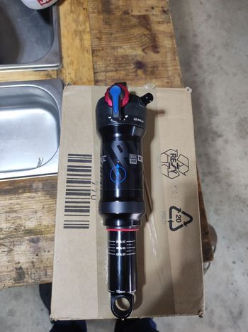 Used RockShox Deluxe Select 210x55 2024 bike