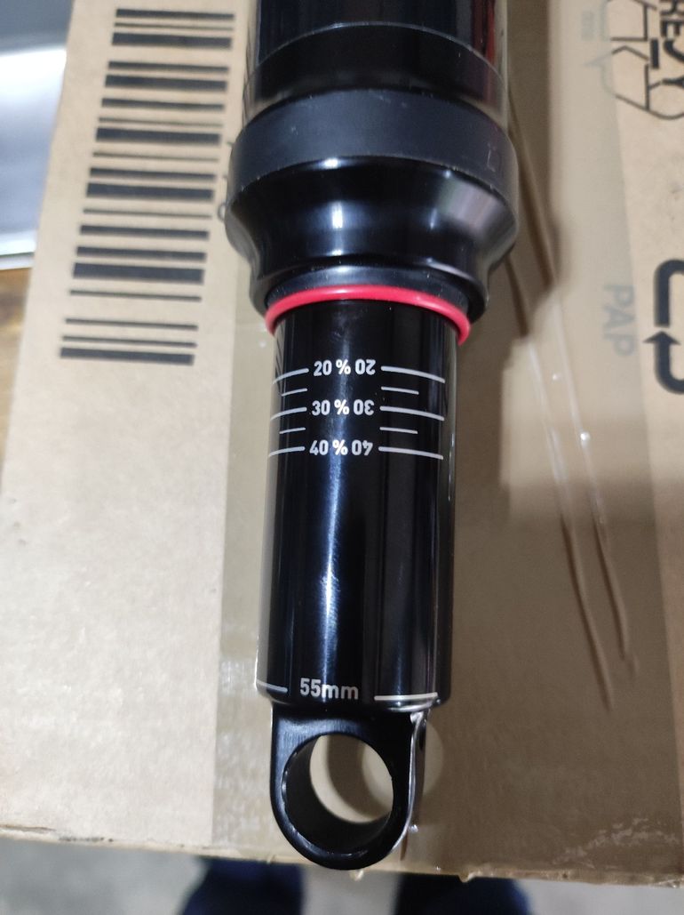 Used RockShox Deluxe Select 210x55 2024 bike — image 2 of 5