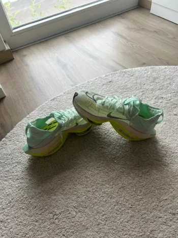 Used Nike Alphafly next% 2 bike — image 6 of 6