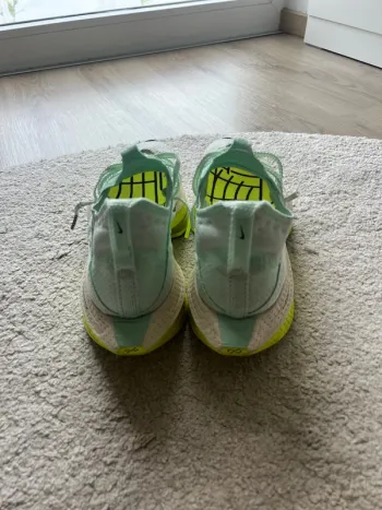 Used Nike Alphafly next% 2 bike — image 3 of 6