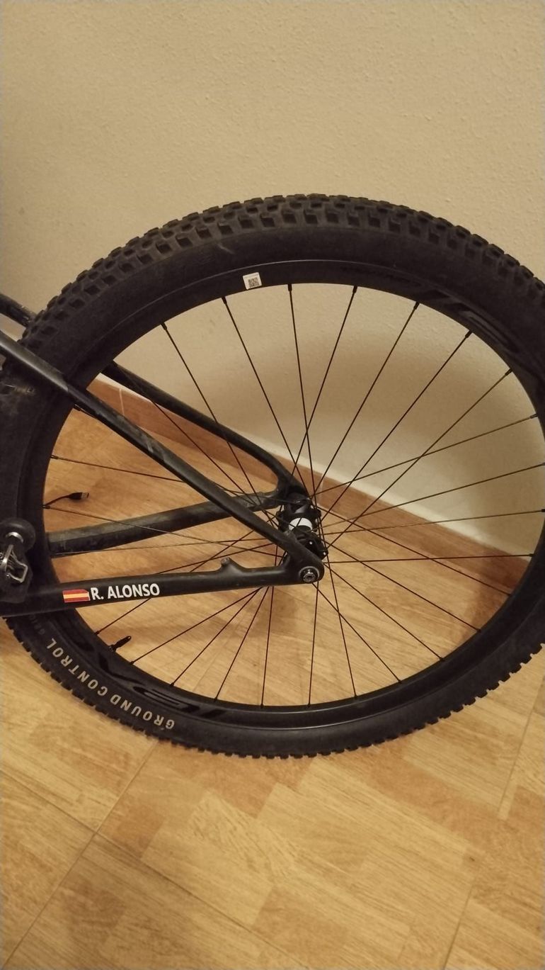 Used Roval Control 2023 bike — image 2 of 2