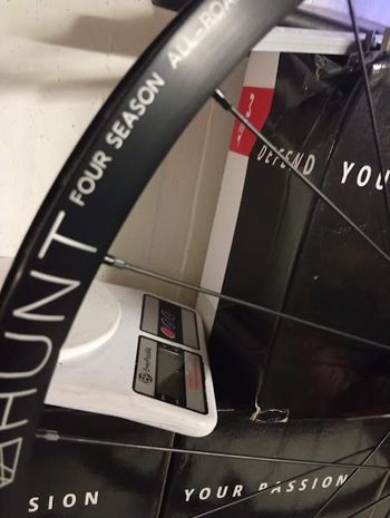 Used Hunt Wheels 4 season bike — image 11 of 12